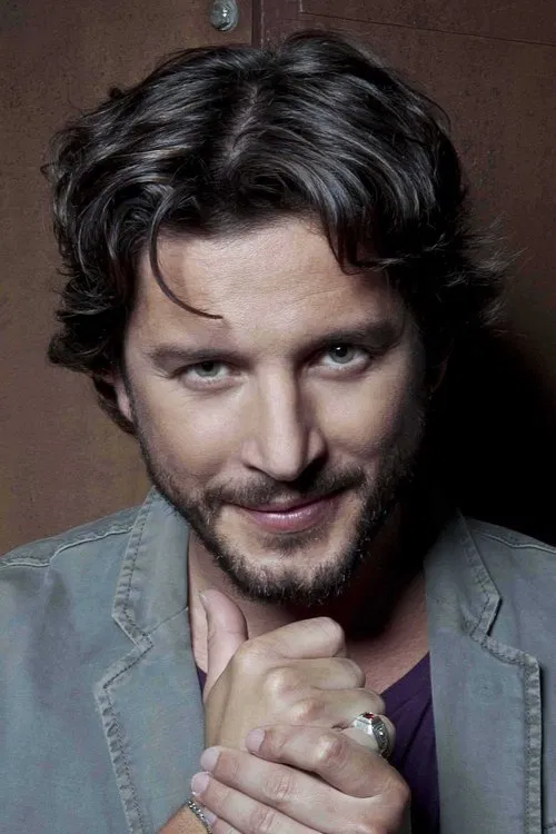 Manuel Carrasco profile