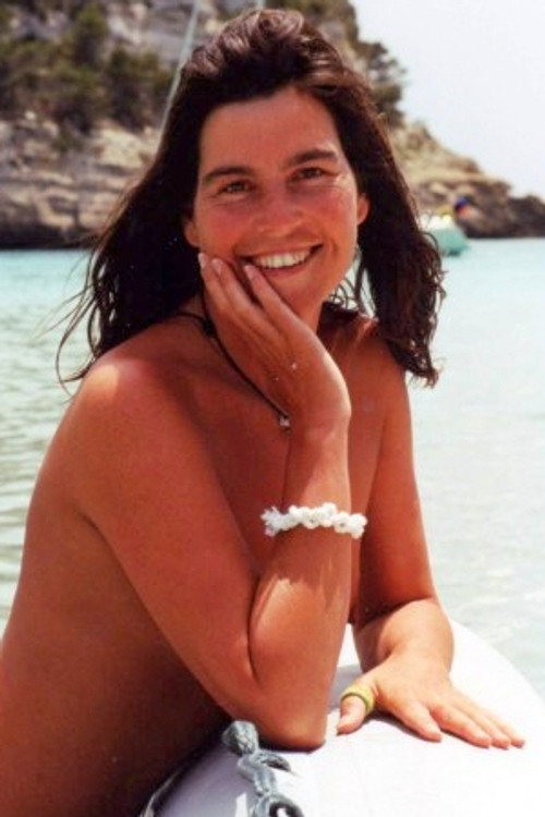 Holly Newell profile