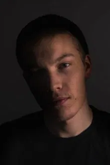 Versace Henrik profile