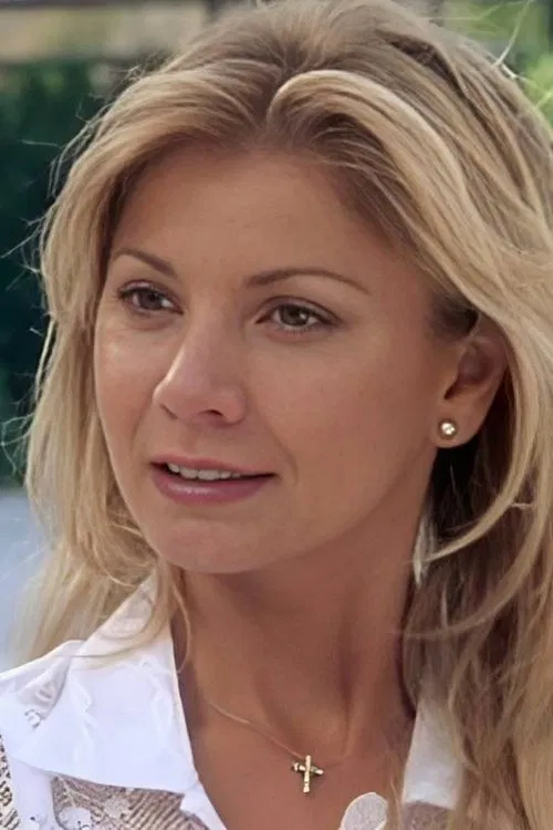 Anna de Cardi profile