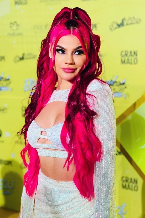 Mariana Ávila profile