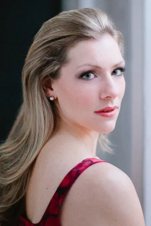 Jennifer Holloway profile