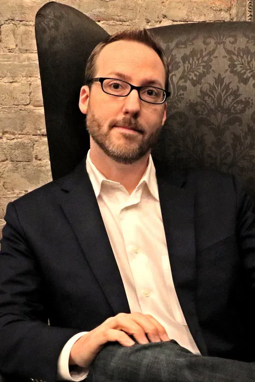 Aaron Mahnke profile