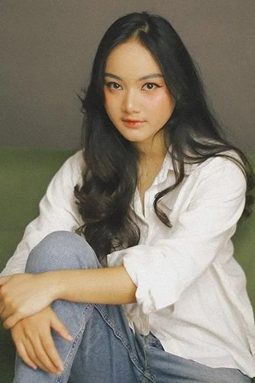 Putri Anggie profile