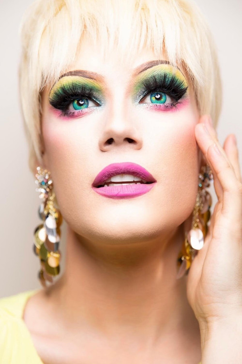 Synthia Kiss profile