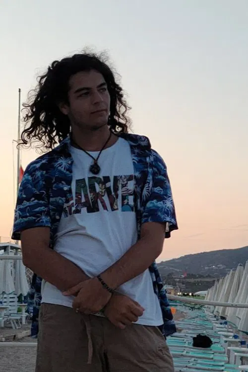 Ivan Lukas Giovine profile