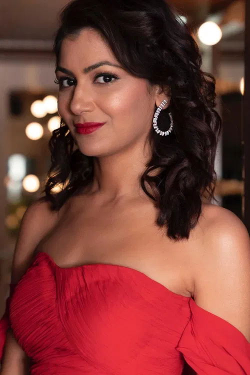 Sriti Jha profile