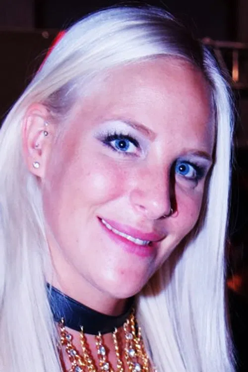 Lara Cumkitten profile