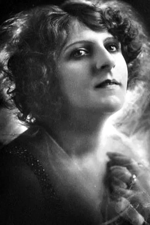 Minnie Chaplin profile