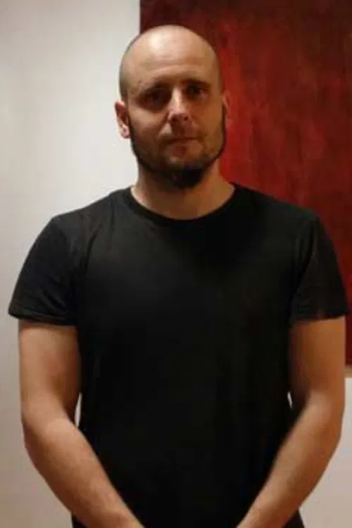 Adrián Cardona profile