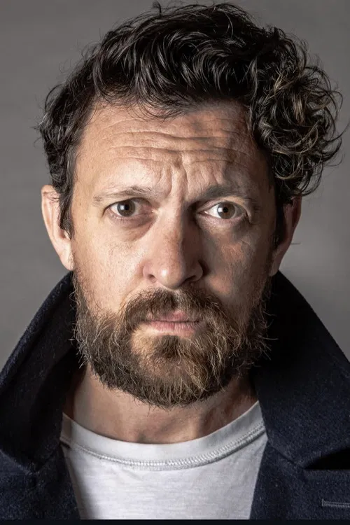 Simon Edwards profile