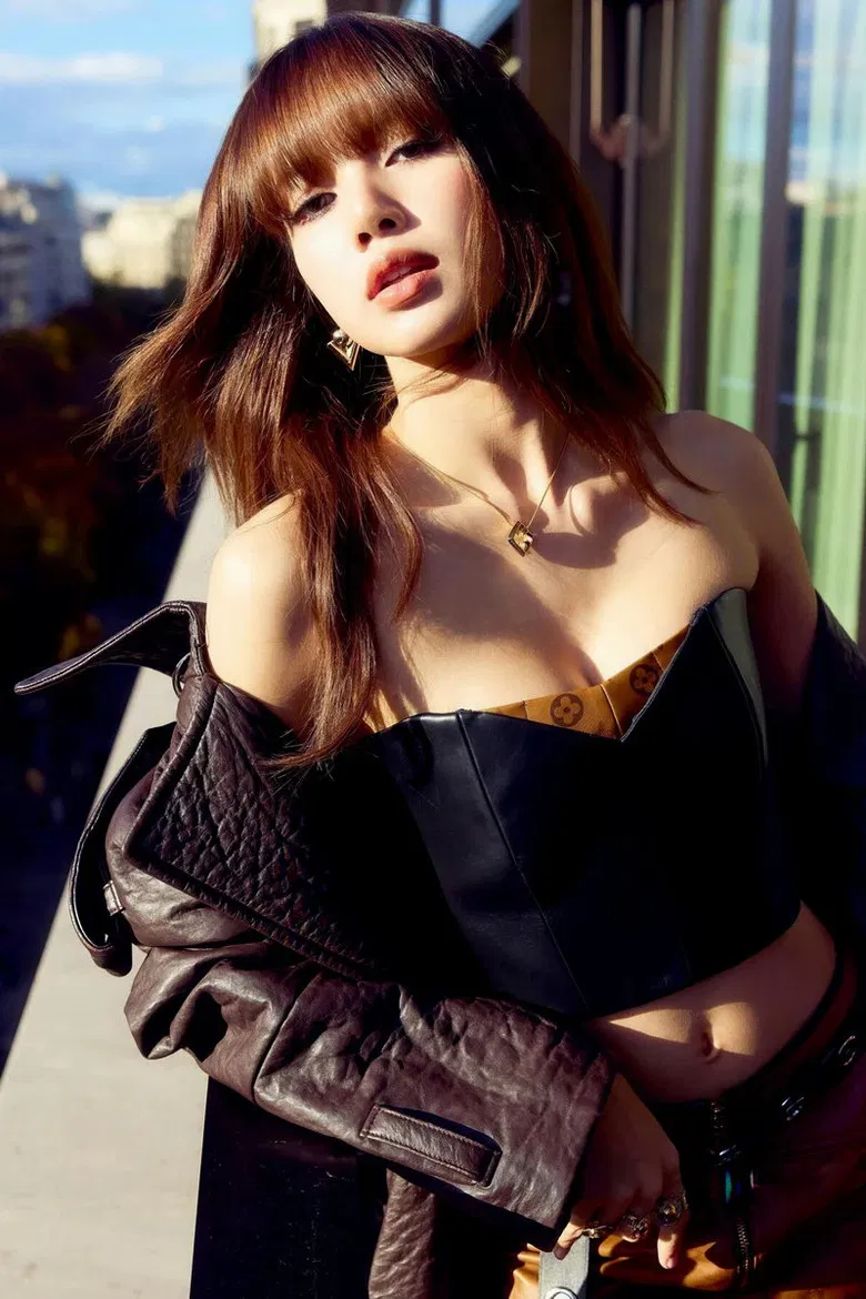 Untitled Lisa Documentary poster background