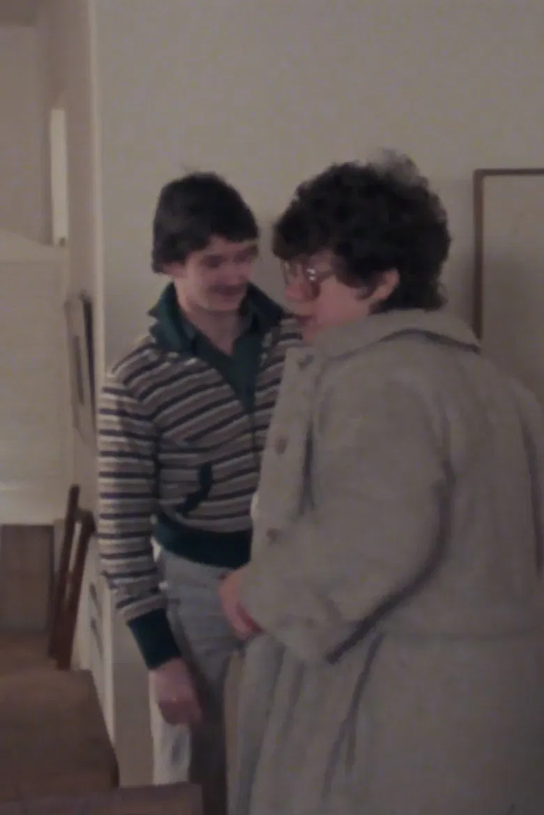 La surditude poster background