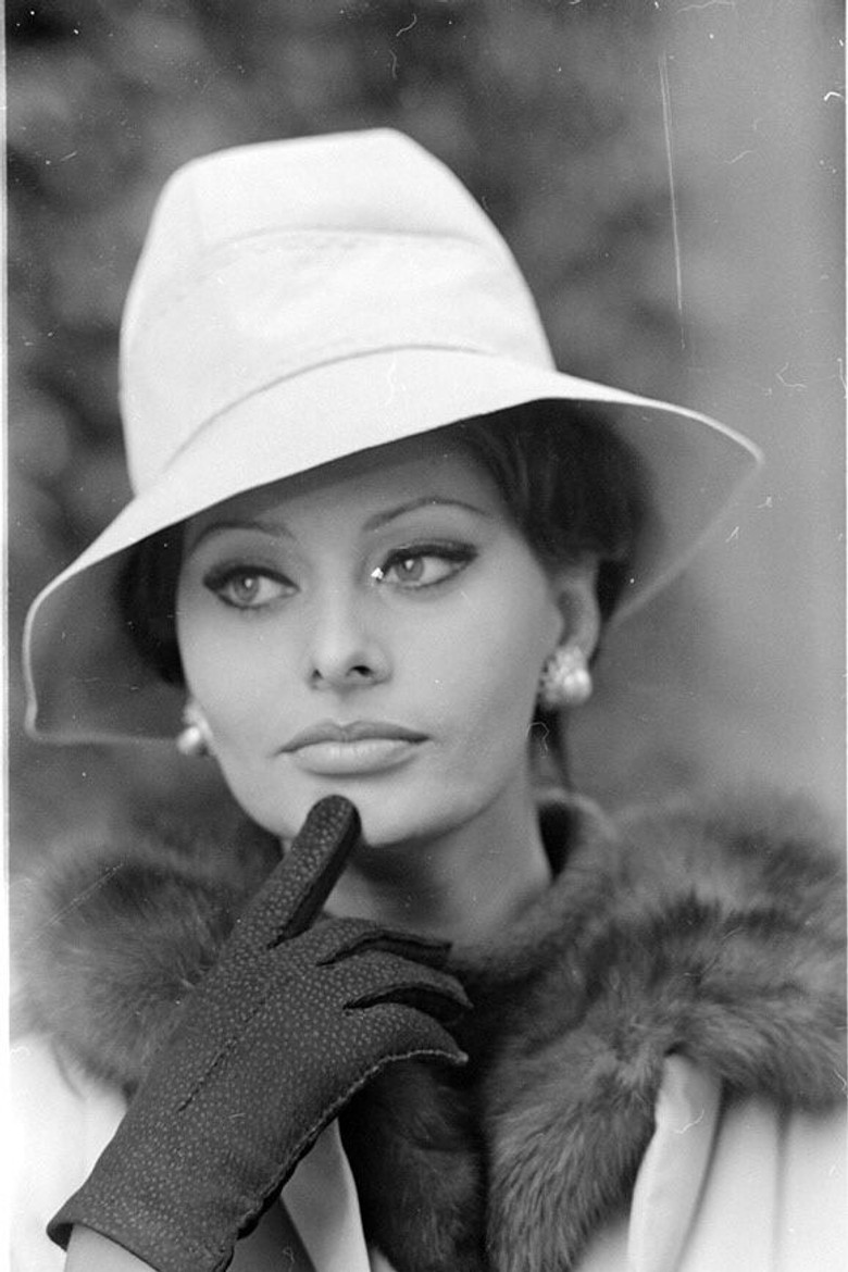 Great Women: Sophia on Loren poster background