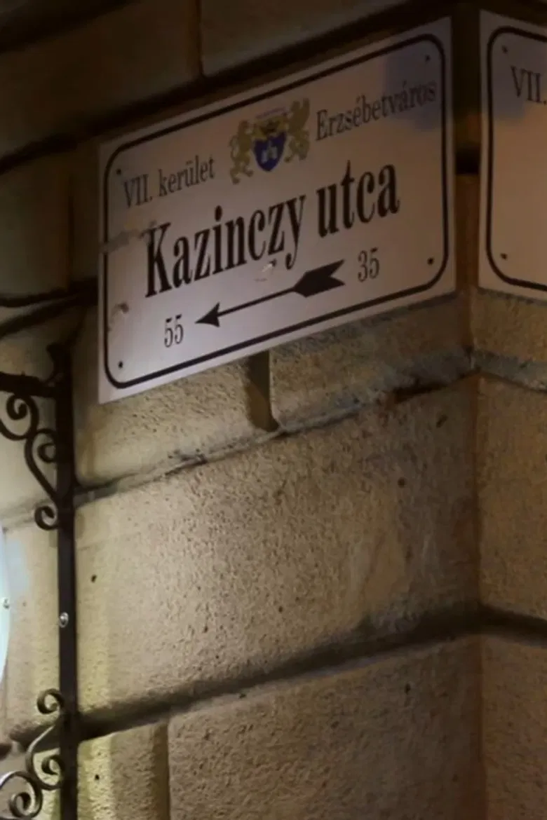 Sárga csillagos kocsmák poster background