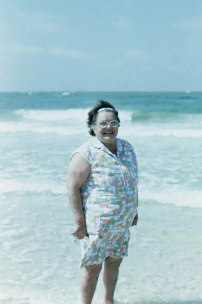 Blanche et Claire poster background