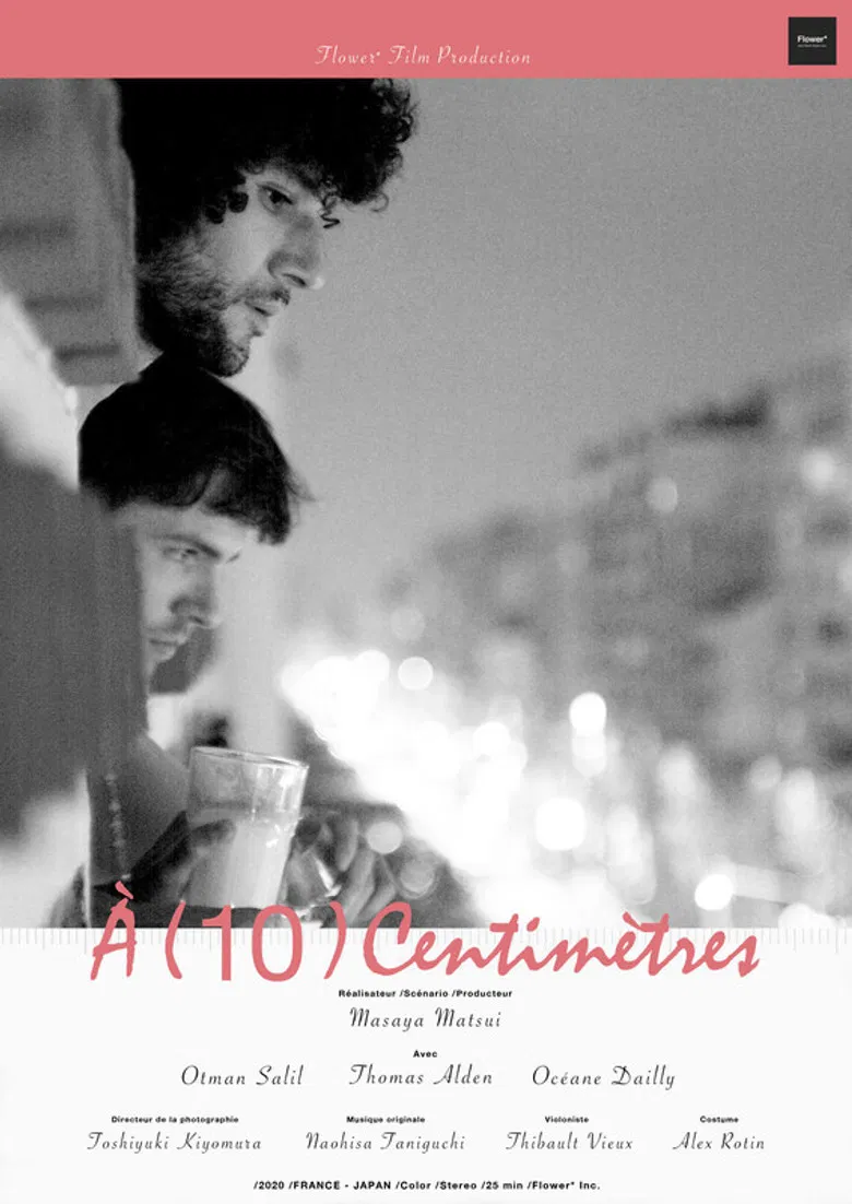 À (10) centimètres poster background