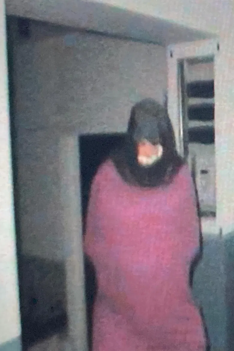 Ελπίζω κάποτε να με ενδιαφέρει poster background