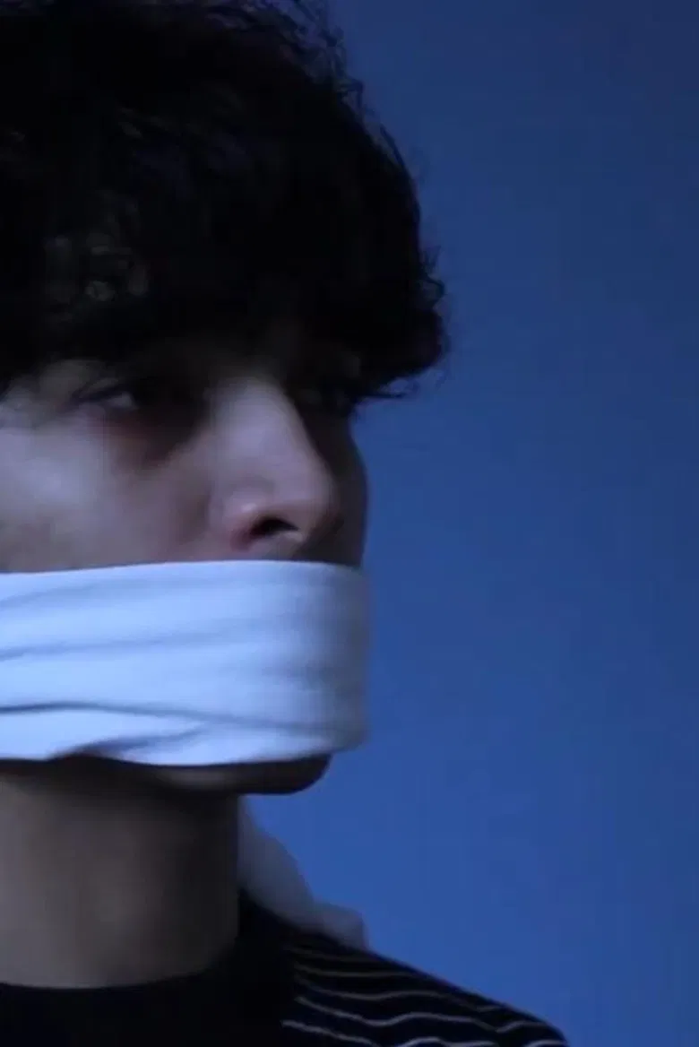 Angustia Silenciosa poster background