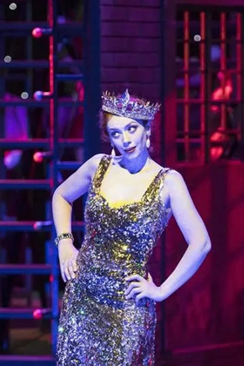 Manon poster background