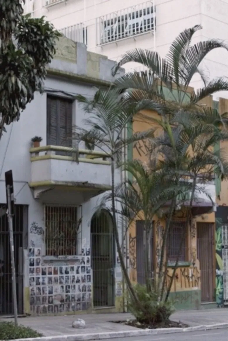 Fachadas e Memórias poster background