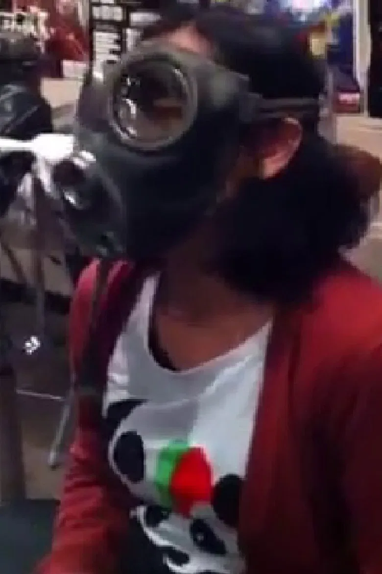 tricotMOVIE'12 3月号 poster background