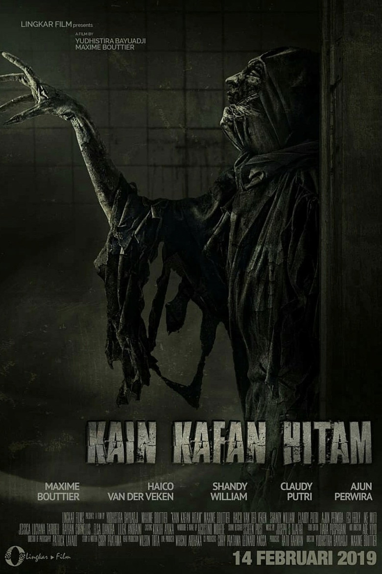 Kain Kafan Hitam poster background
