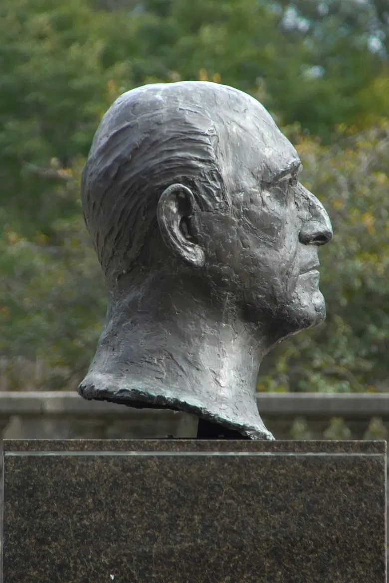 Sir Georg Solti's Right Ear poster background