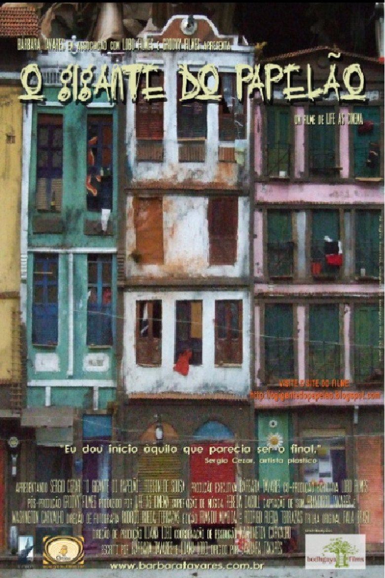 O Gigante do Papelão poster background
