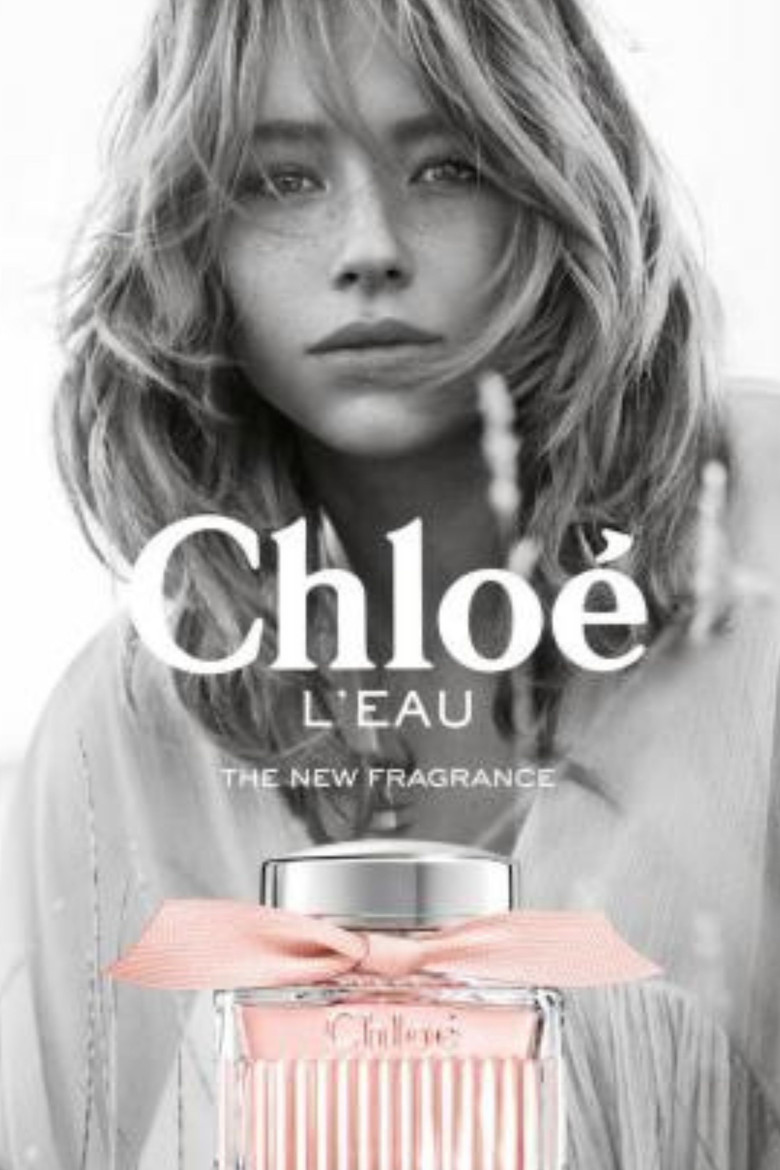 Chloé: L'Eau poster background