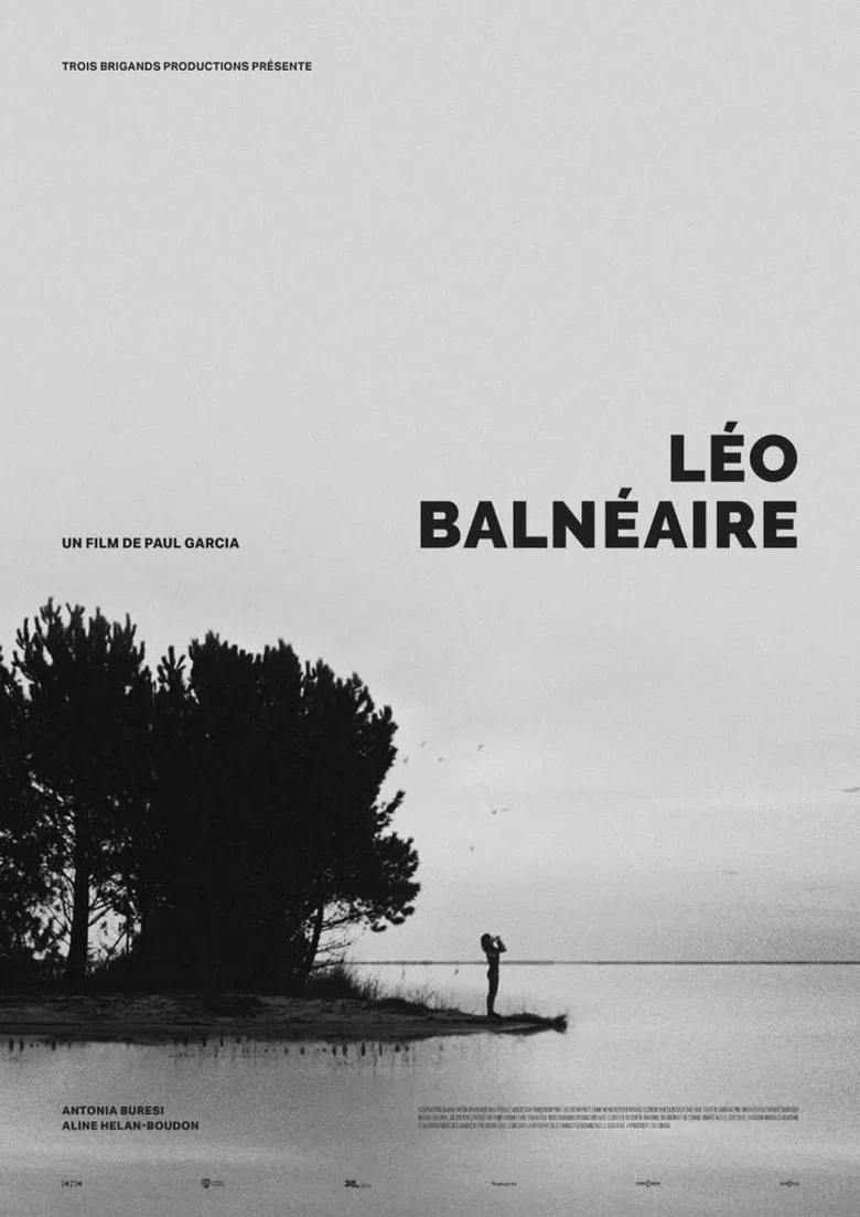 Léo balnéaire poster background