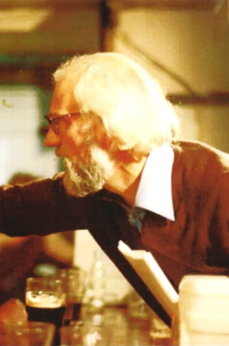 Cinegael Paradiso poster background