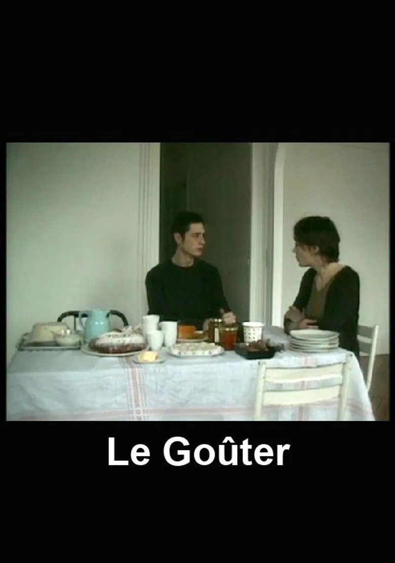 Le Goûter poster background