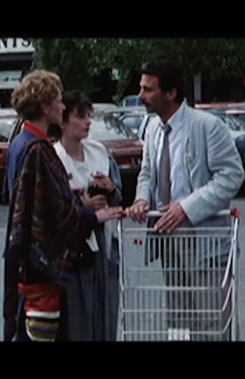 Le Tiers providentiel poster background