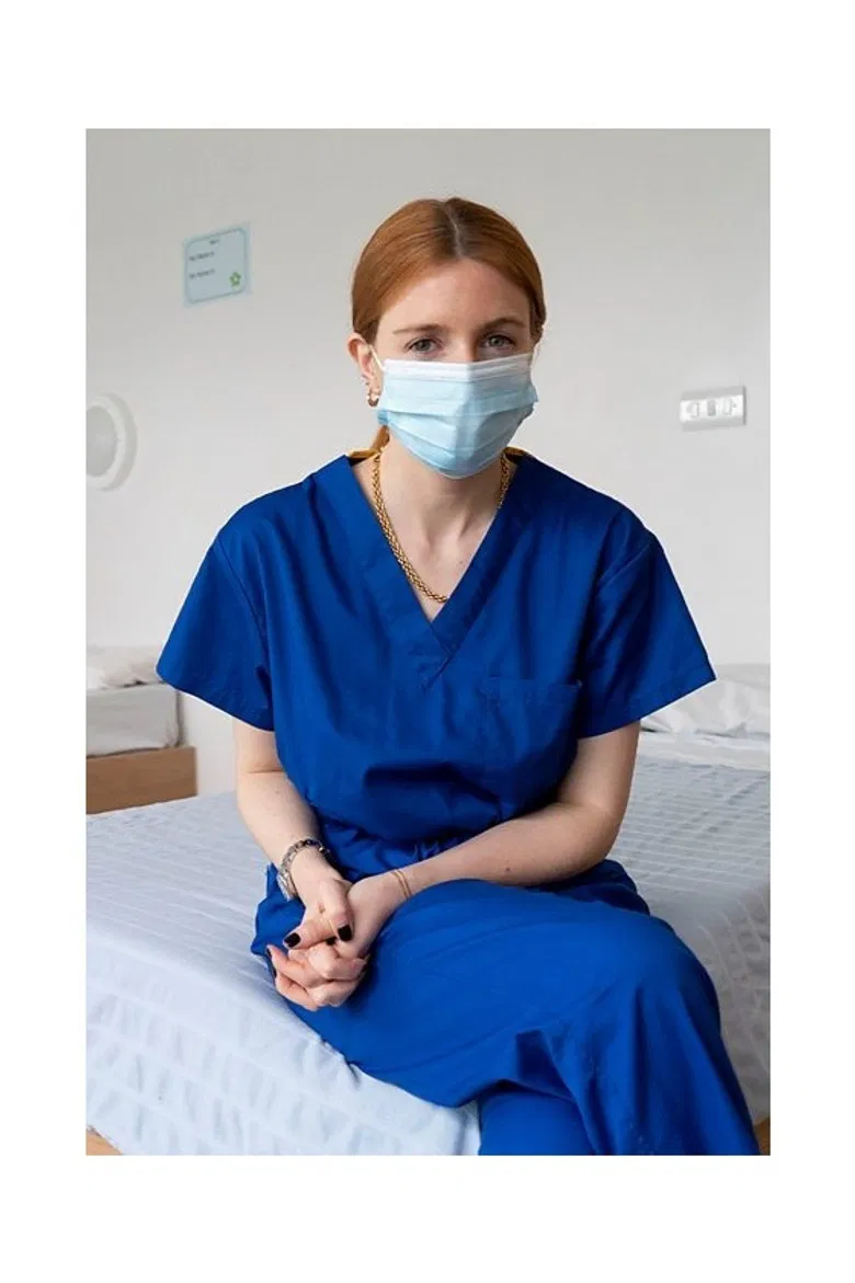 Stacey Dooley: Back on the Psych Ward poster background