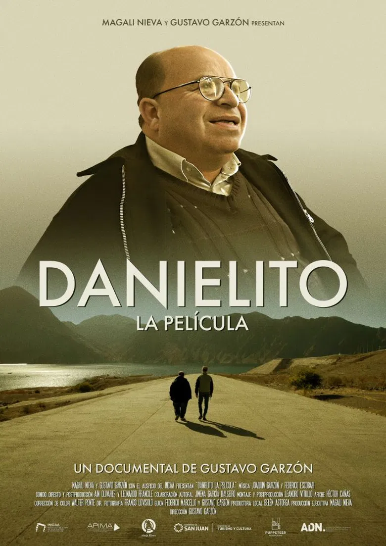 Danielito, la película poster background