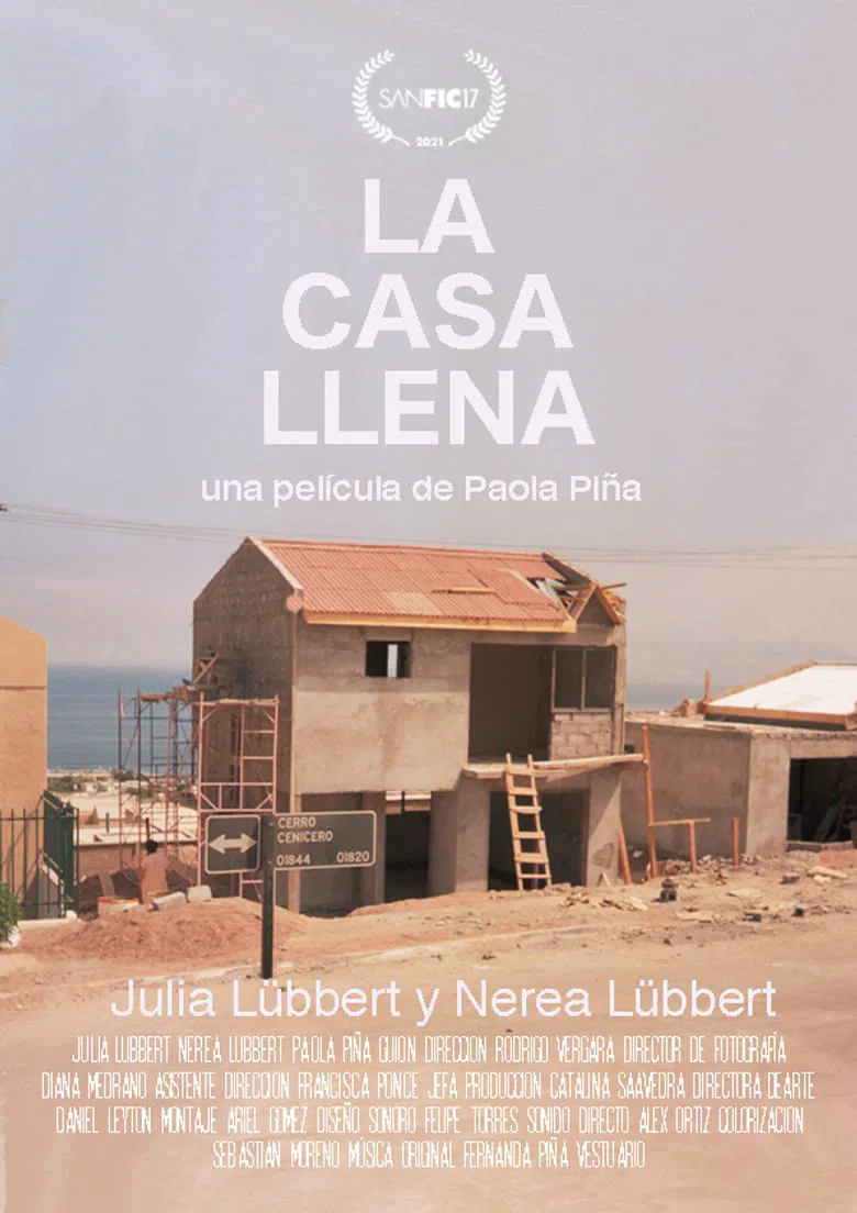 LA CASA LLENA poster background