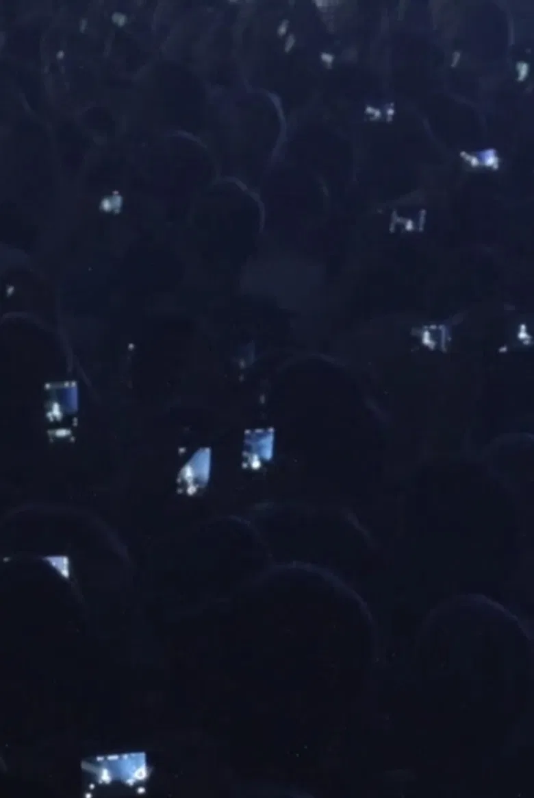 Élégies poster background